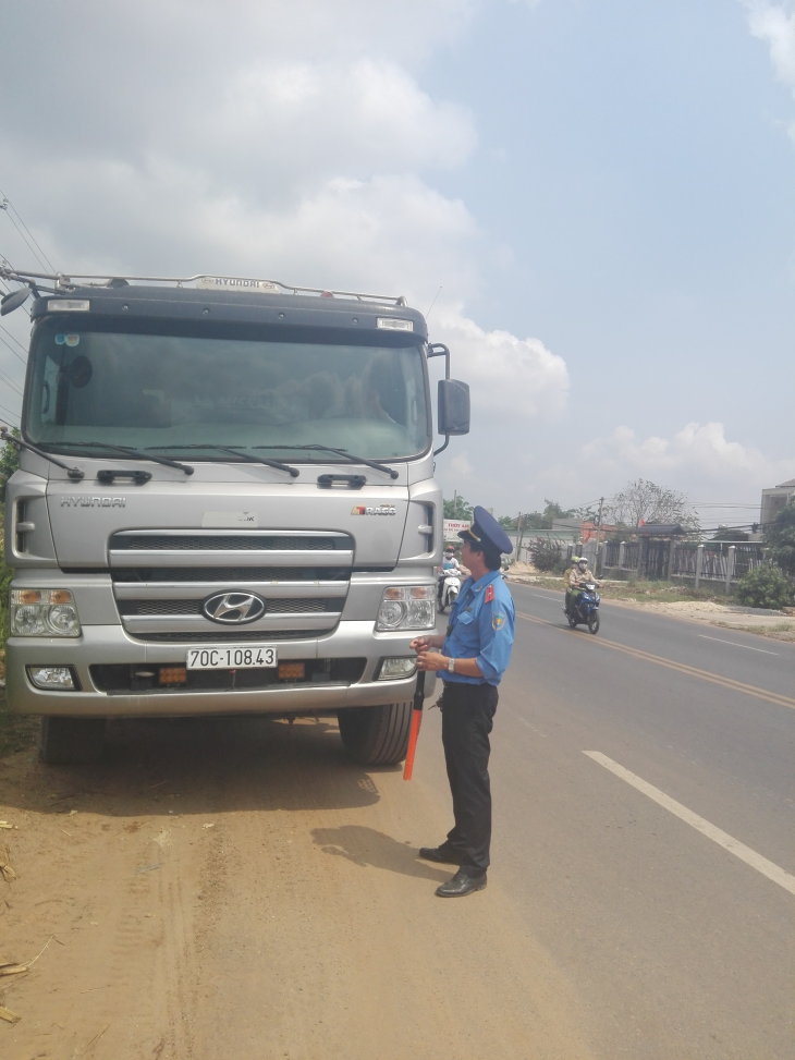 Xử lý phương tiện vi phạm trật tự an toàn giao thông đường bộ trên địa bàn huyện Tân Biên - Tân Châu